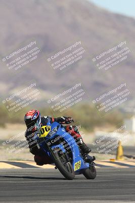 media/Oct-30-2025-Racers Edge (Thu) [[dabbdaf680]]/3-B Group/Session 2 (Turn 14)/